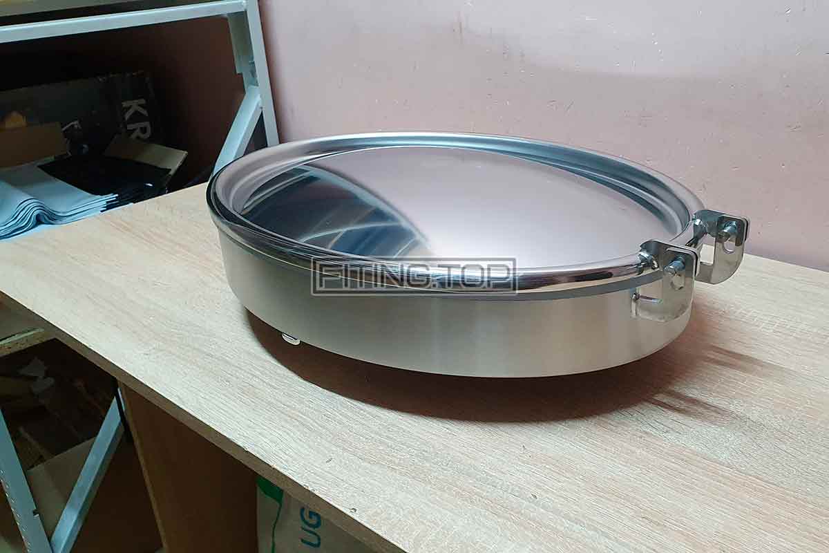 Люк нержавеющий овальный 440х308 (открывается во внутрь), арт. 6006