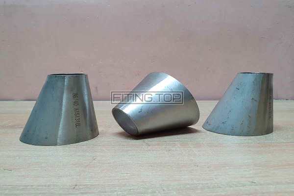 Нержавіючий перехід ексцентричний AISI 304 купити Київ