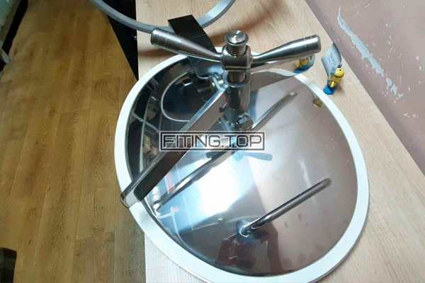 Люк нержавеющий овальный 510х410 (открывается вовнутрь)